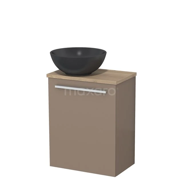 Bruine badmeubelset met mat zwarte waskom, afsluitbare opbergruimte en strak design, ideaal voor moderne badkamers.