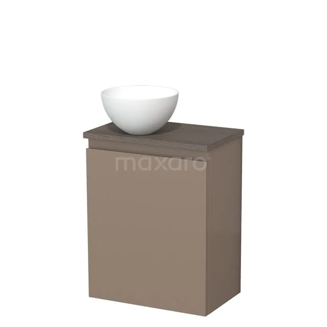 Bruin badkamerkastje met witte keramische waskom, compact ontwerp, ideale opbergoplossing voor moderne badkamers.