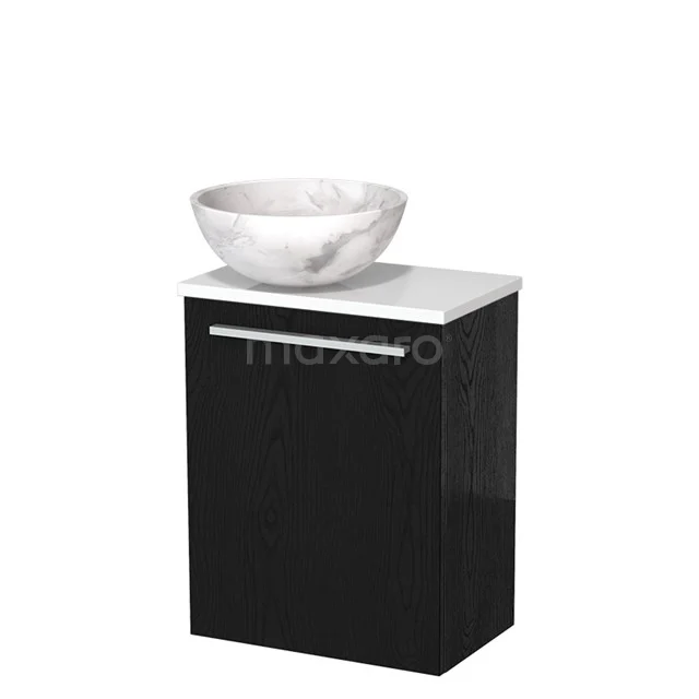 Zwart badkamermeubel met marmeren wastafel, compact design, strak metalen handvat en witte bovenbladafwerking.