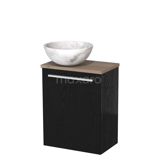 Zwart badkamermeubel met houten blad en witte marmeren waskom, stijlvol ontwerp voor moderne badkamers.