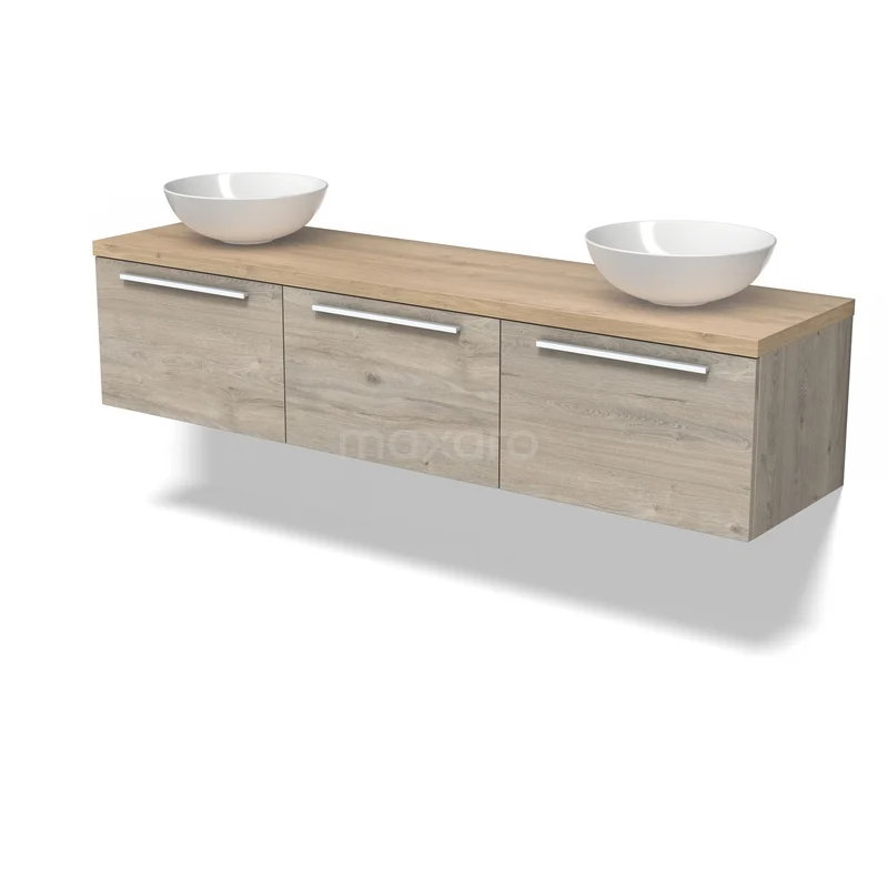 Houten wastafelmeubel met dubbele witte waskommen, moderne ladegrepen en zwevend ontwerp voor een stijlvolle badkamer.