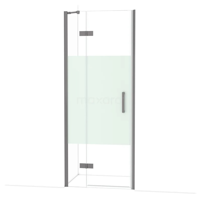 Glazen douchedeur met scharnieren, deels matglas, slank chromen frame en handgreep; modern design voor de badkamer.