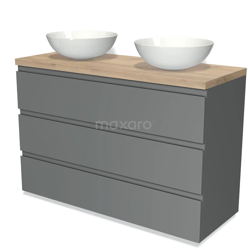 Grijze badkamermeubel met houtlook blad, twee witte opzetwaskommen, en strakke lades voor moderne badkamerstijl.