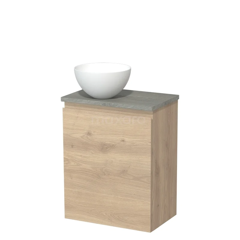 Houten badkamerkast met wastafelkom, eikenlook, grijze bovenplaat, compact design. Perfect voor moderne badkamers.