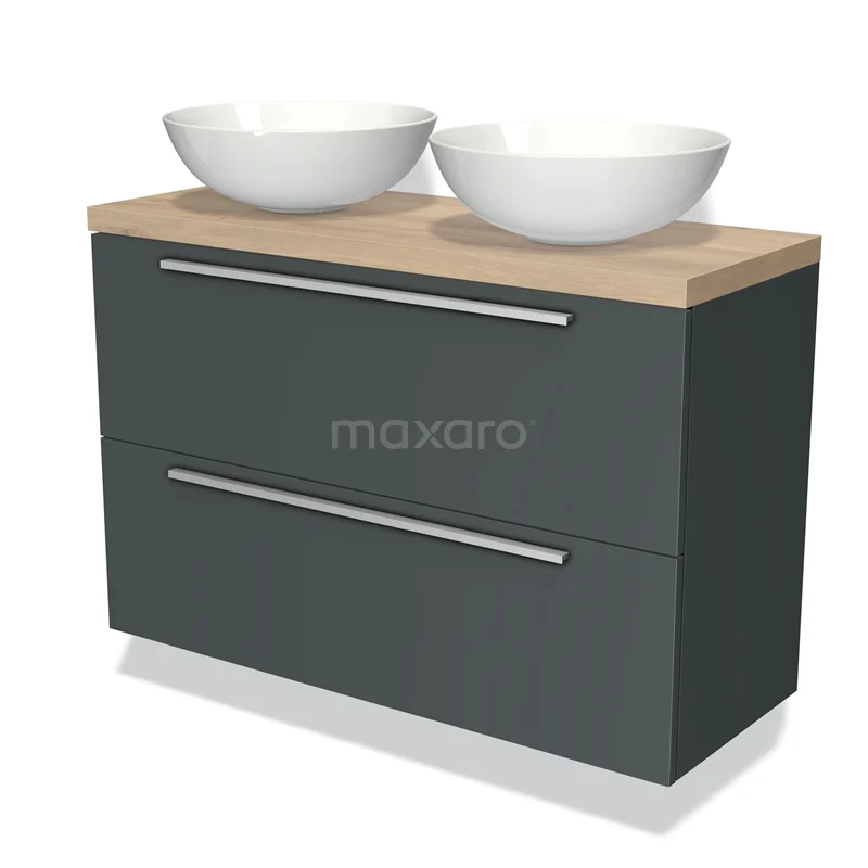Grijze badkamermeubelset met houtlook blad, dubbele opzetwaskommen en metalen handgrepen. Modern design.
