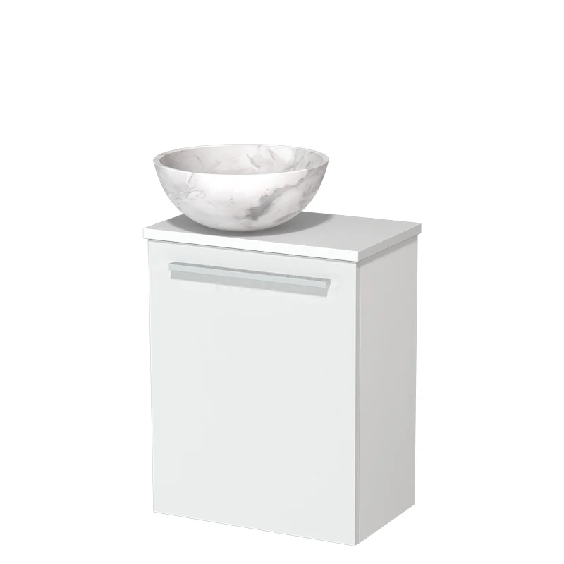 Wit badkamermeubel met glanzende afwerking, voorzien van een ronde marmeren waskom en een strakke zilverkleurige greep.