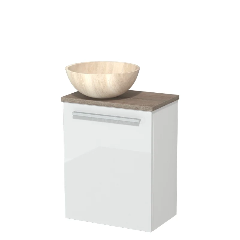 Wit badkamermeubel met houten wastafelkom, modern design, houtlook blad en zilverkleurige greep.