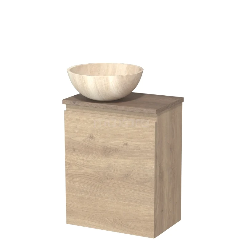 Houten badkamerkast met compact design en natuurhouten waskom, ideaal voor een moderne badkamerstijl.