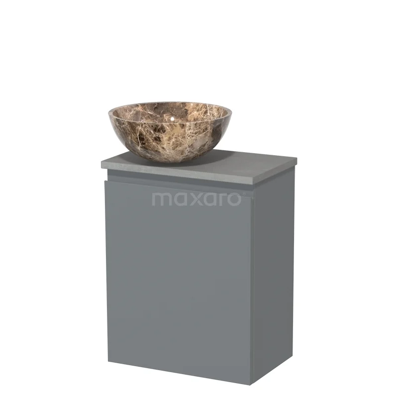 Grijze badkamerkast met marmeren wastafelkom in beige/bruin tinten, modern design, compact formaat.