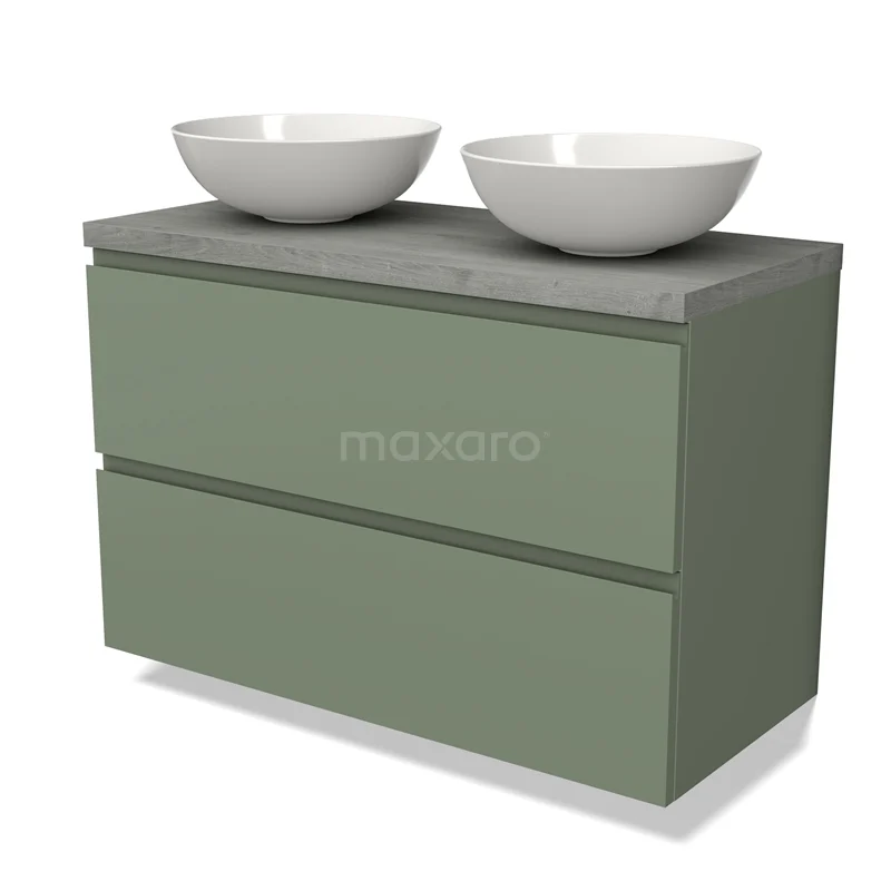 Groene houten badkamermeubel met twee witte keramische waskommen, strak design en betonnen blad voor een moderne badkamerset.