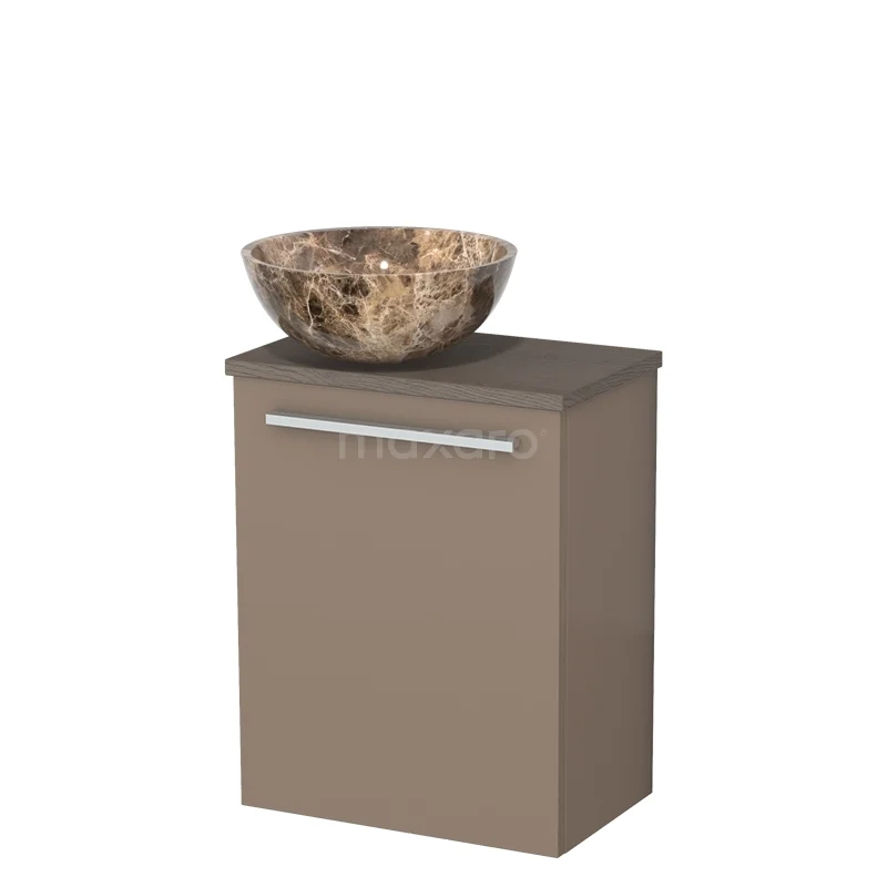 Bruin badkamermeubel met marmeren waskom, houtlook kast, strak design, ideale opberger voor een moderne badkamer.